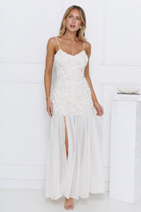 Dreamer’s Delight Maxi Dress Cream