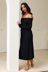 Unfolding Adventure Midi Dress Black